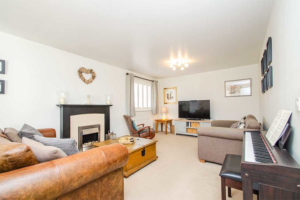 Property photo 3 of 36 Photo 18