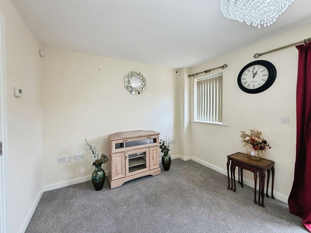 Property photo 3 of 15 Picture No. 13