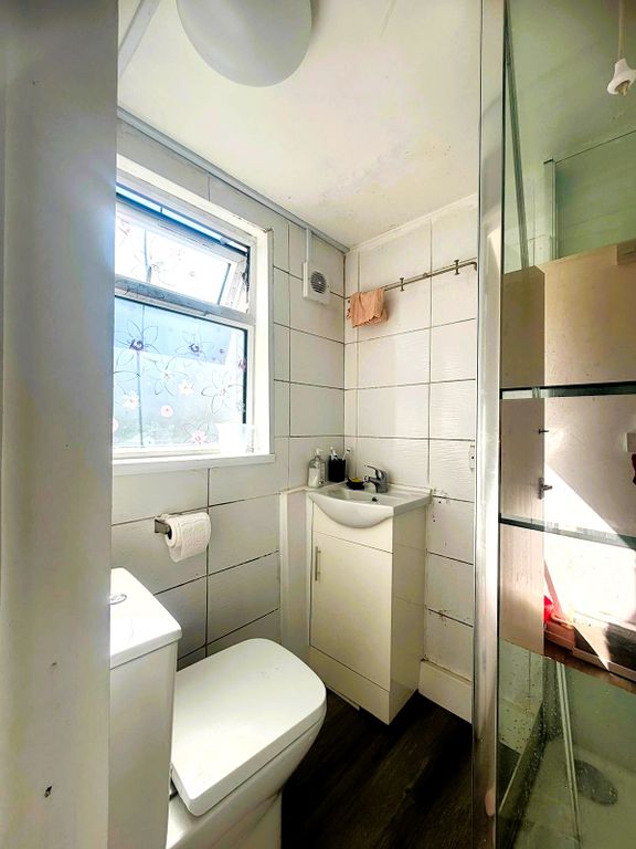 Property photo 3 of 4