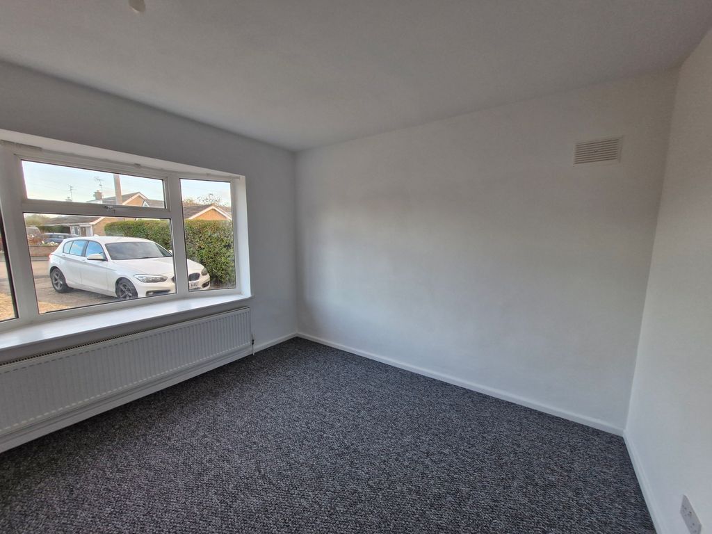 Property photo 3 of 9 Bedroom