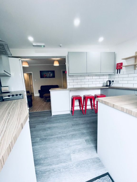 Property photo 3 of 16 Bright Modern Kitchen With Light Wood-Effect Workt...