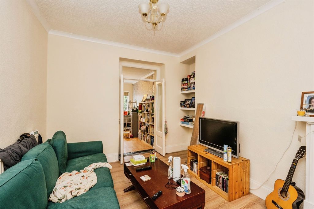 Property photo 3 of 16