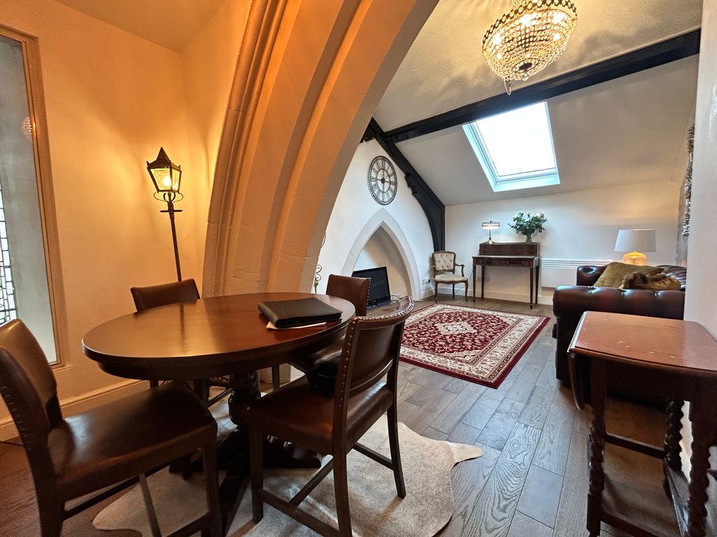 Property photo 3 of 10 Living Room