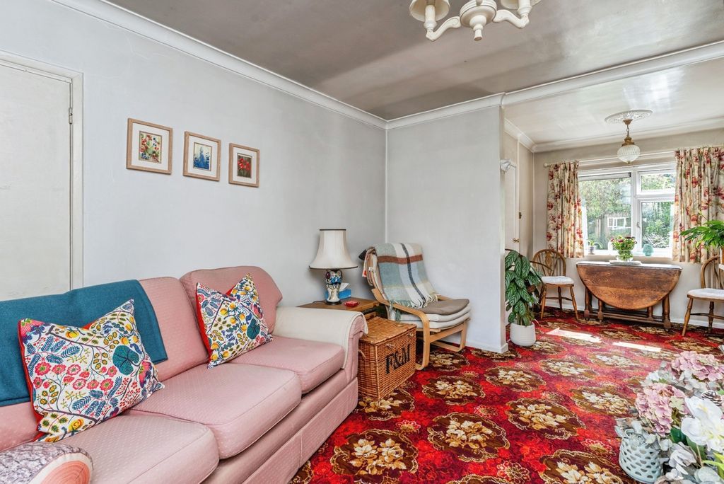 Property photo 3 of 17 Photo