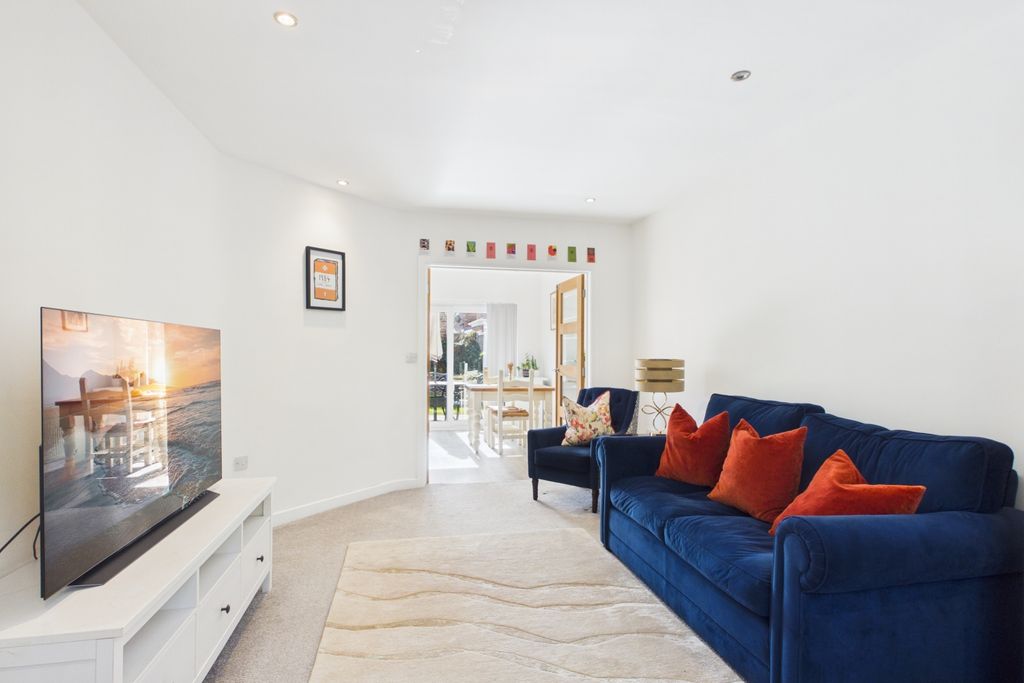 Property photo 3 of 17 Ewemove - Stamford - Casterton Road - Living Room