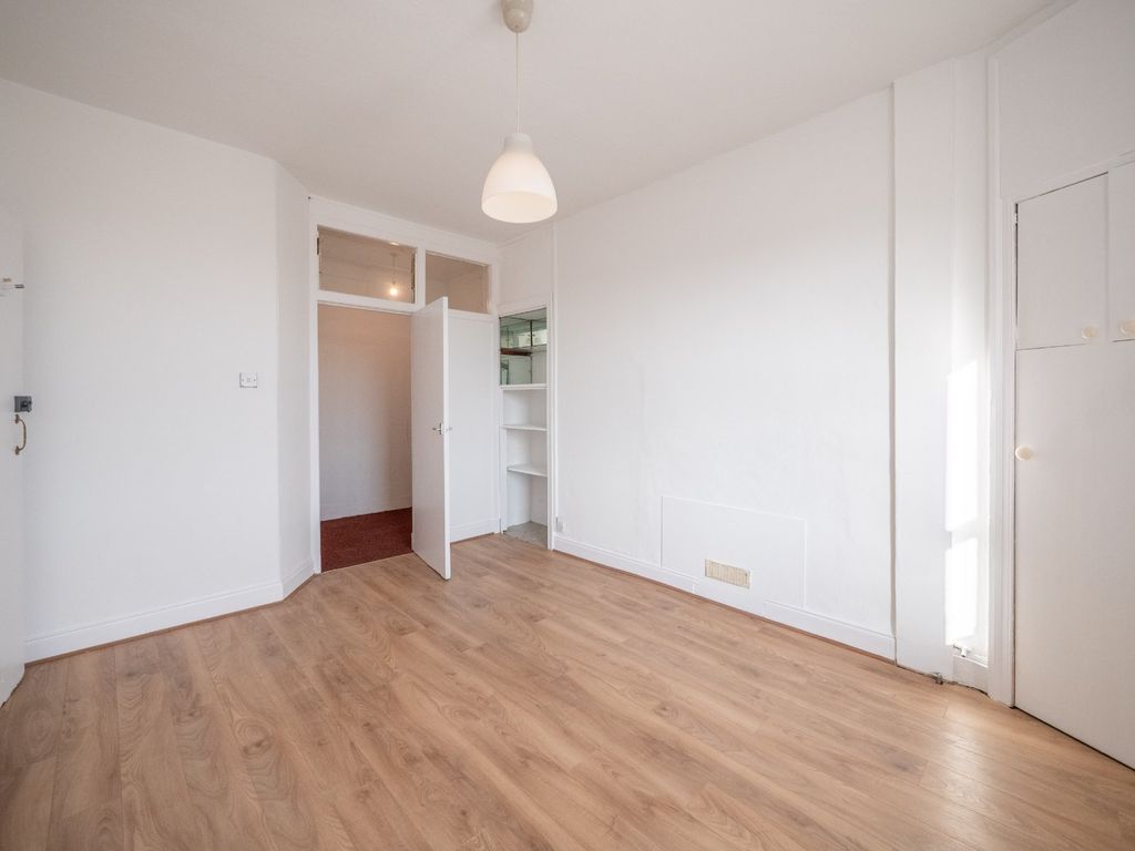 Property photo 3 of 15 Picture 3