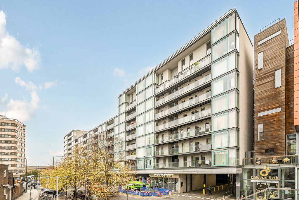 Property photo 1 of 14 Photo 16