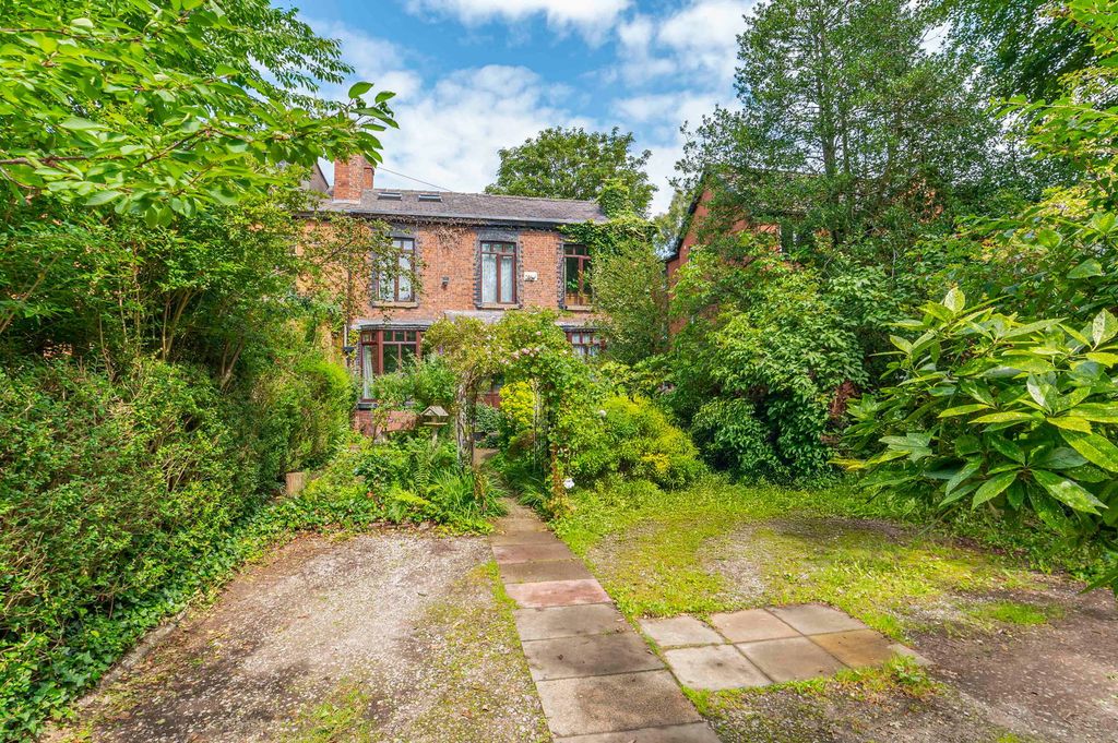 Property photo 1 of 28