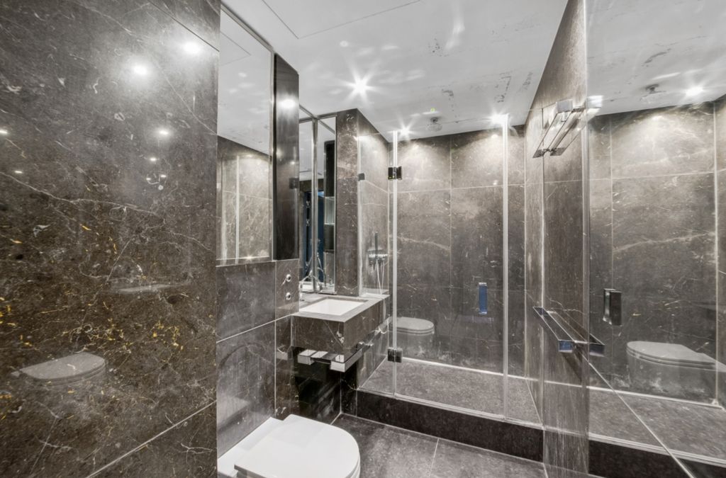 Property photo 3 of 3 Picture No. 04
