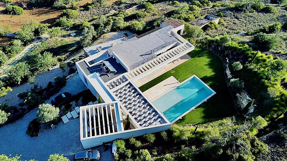 Property photo 2 of 42 Contemporary Masterpiece For Sale Algarve