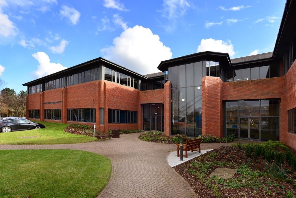 Property photo 1 of 12 Hitching Court Abingdon Business Park  External  September 2021.Jpg