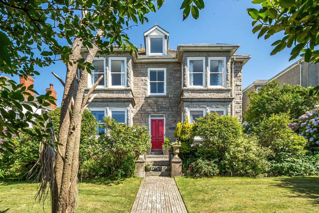 Property photo 1 of 29