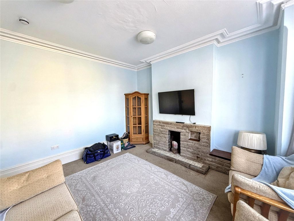 Property photo 3 of 21 Picture No. 11
