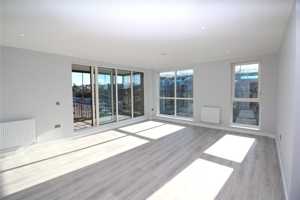 Property photo 1 of 9 Lounge View 1