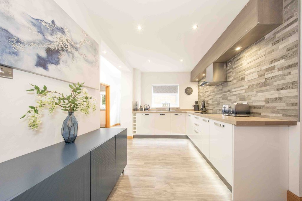 Property photo 2 of 36 Kitchen