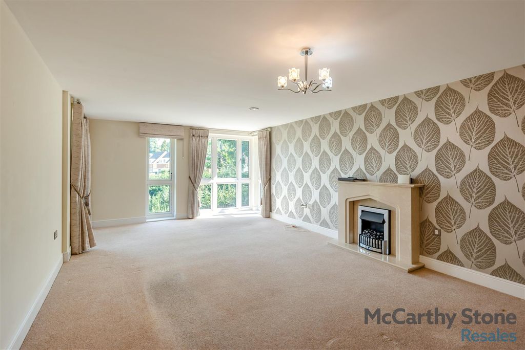 Property photo 2 of 24 8697245-Interior12.Jpg
