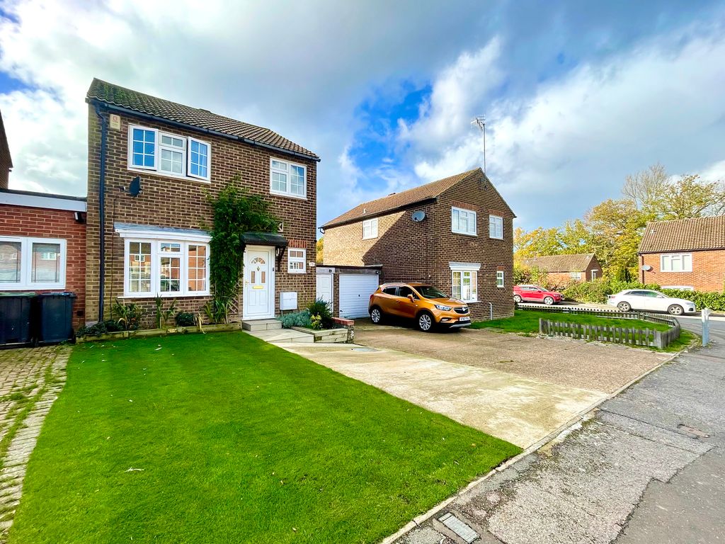 Property photo 1 of 28