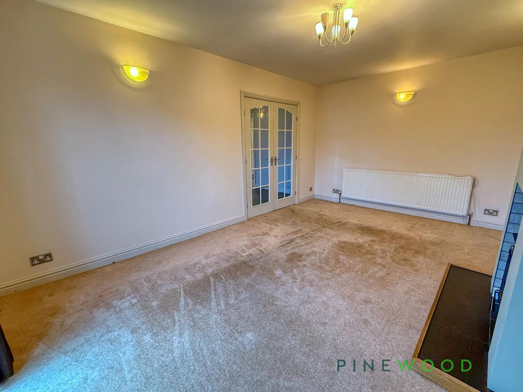 Property photo 3 of 21 Living Room