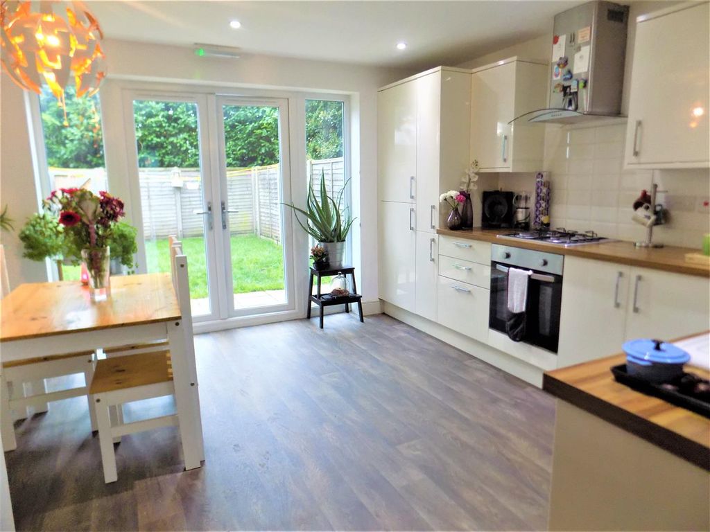 Property photo 2 of 11 Dscn0863.Jpg