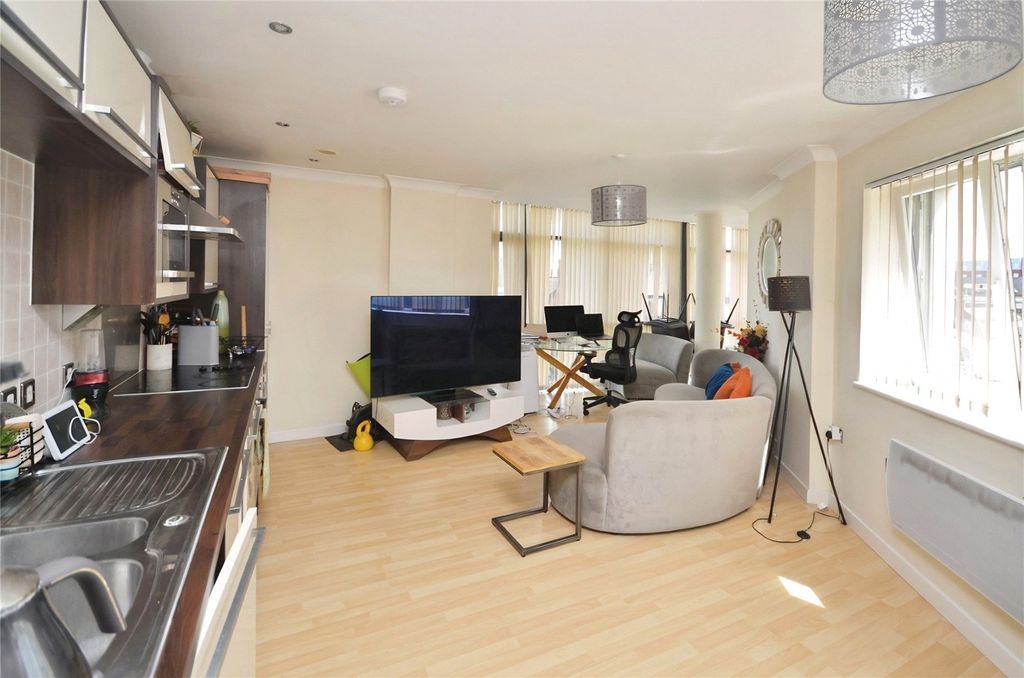 Property photo 2 of 11 Picture No. 02