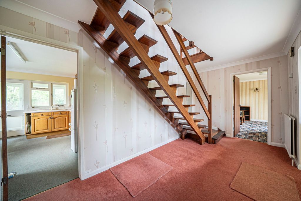 Property photo 2 of 40