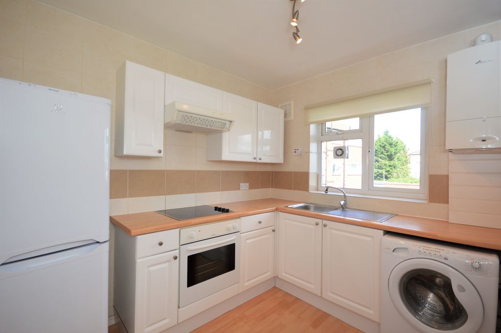Property photo 2 of 6