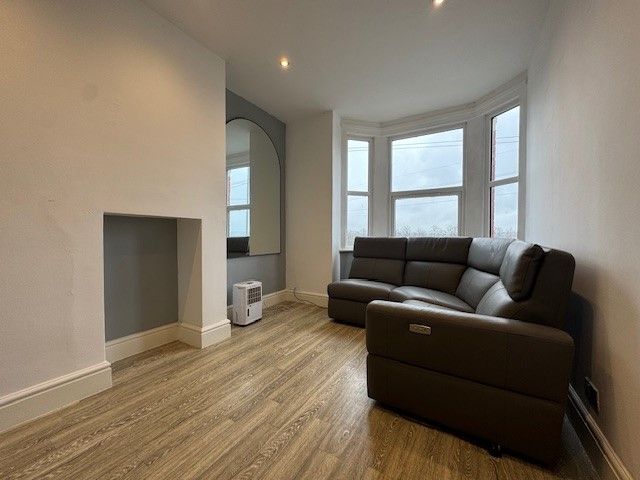 Property photo 3 of 5 Living Room