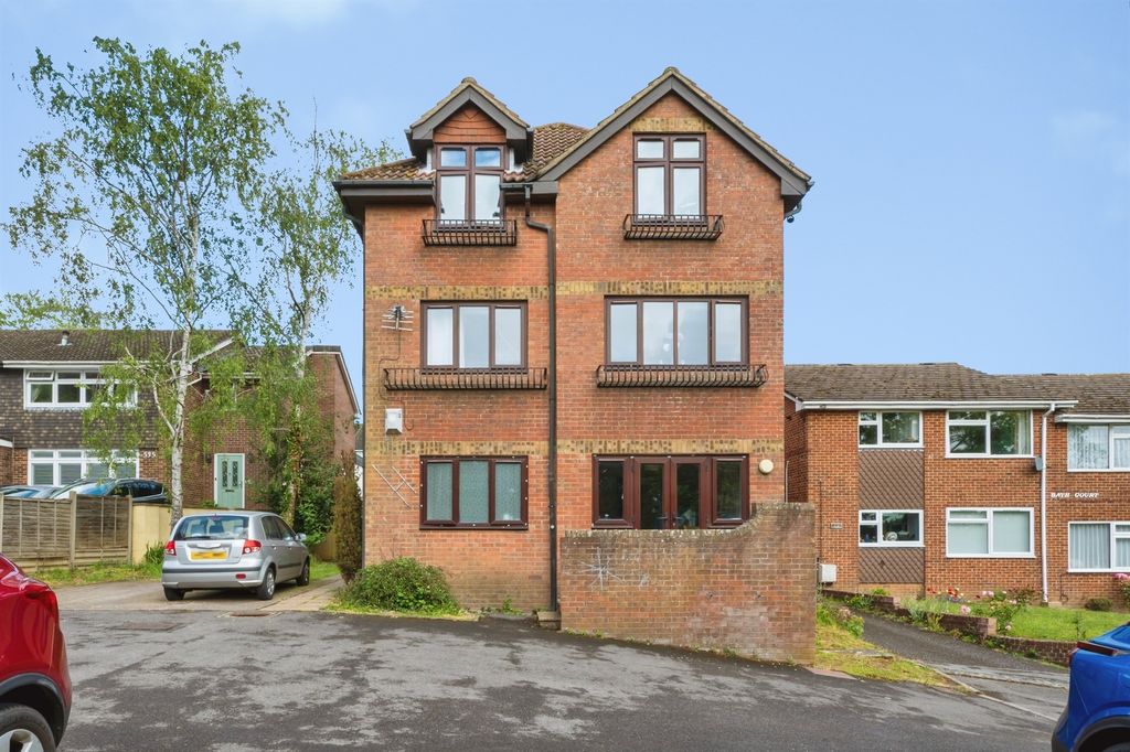 Property photo 1 of 11