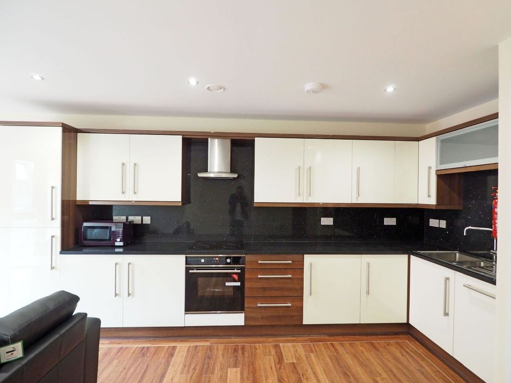 Property photo 2 of 11