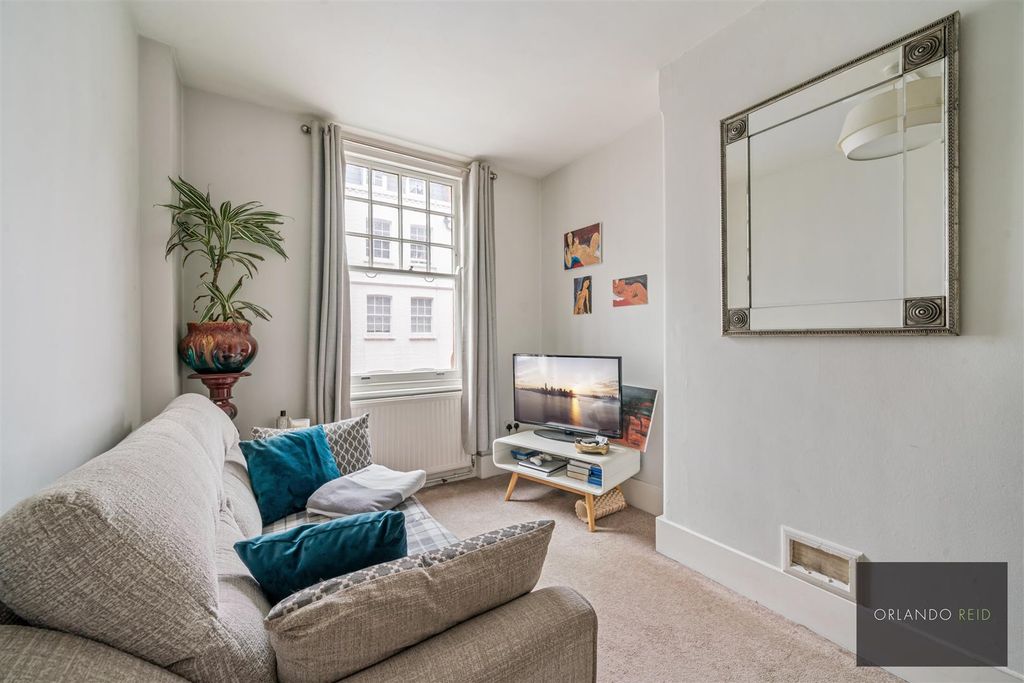 Property photo 1 of 12 Flat 55, Crawford Buildings W1H 4Ny-10.Jpg