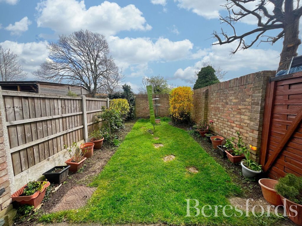 Property photo 2 of 16 Picture No. 28