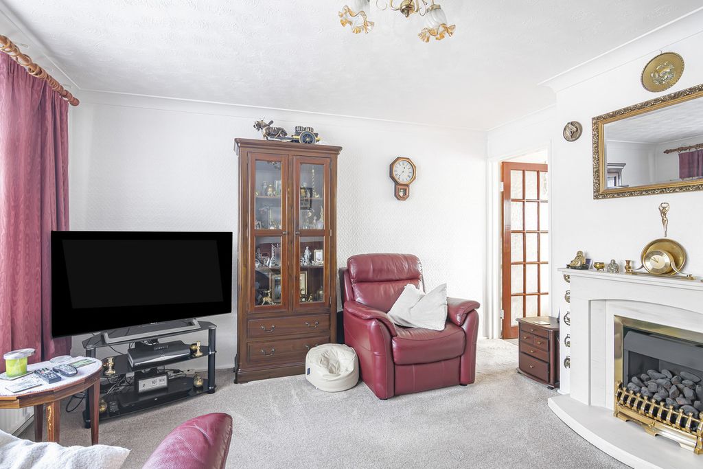 Property photo 3 of 15