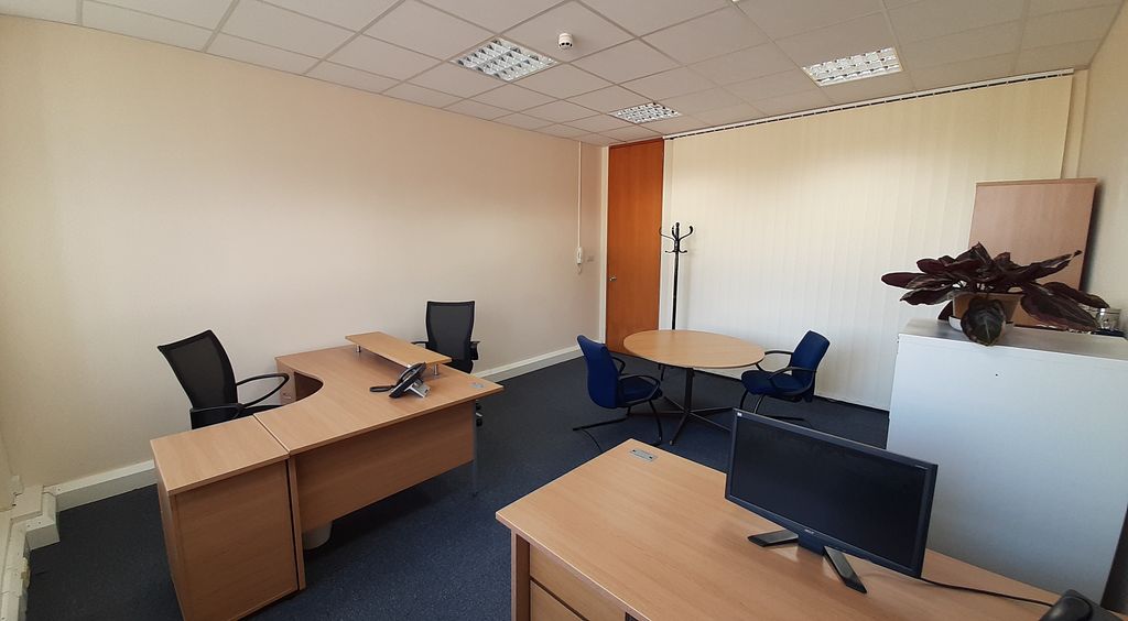 Property photo 3 of 13 Offices 