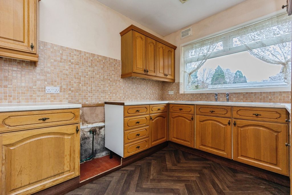 Property photo 3 of 17 Photo