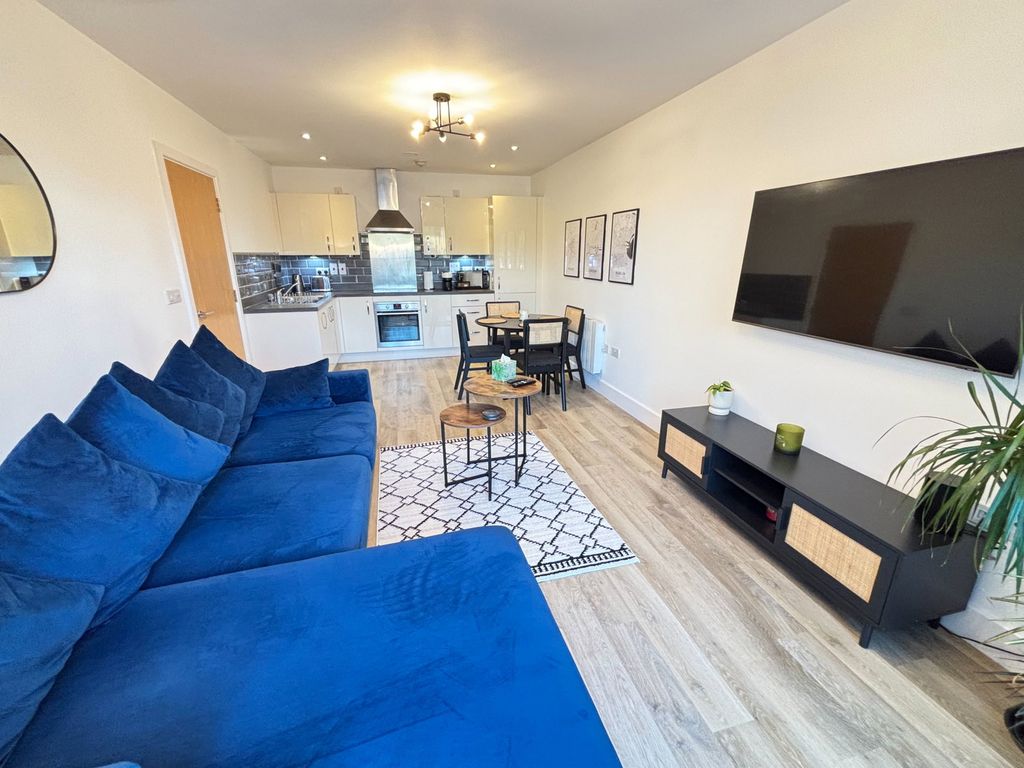 Property photo 2 of 17