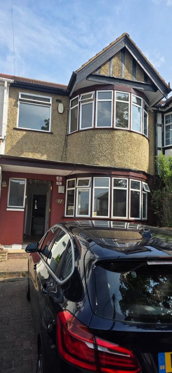 Property photo 1 of 20 3 Bed Terraced House To Rent Oxleay Road, Harrow Ha2