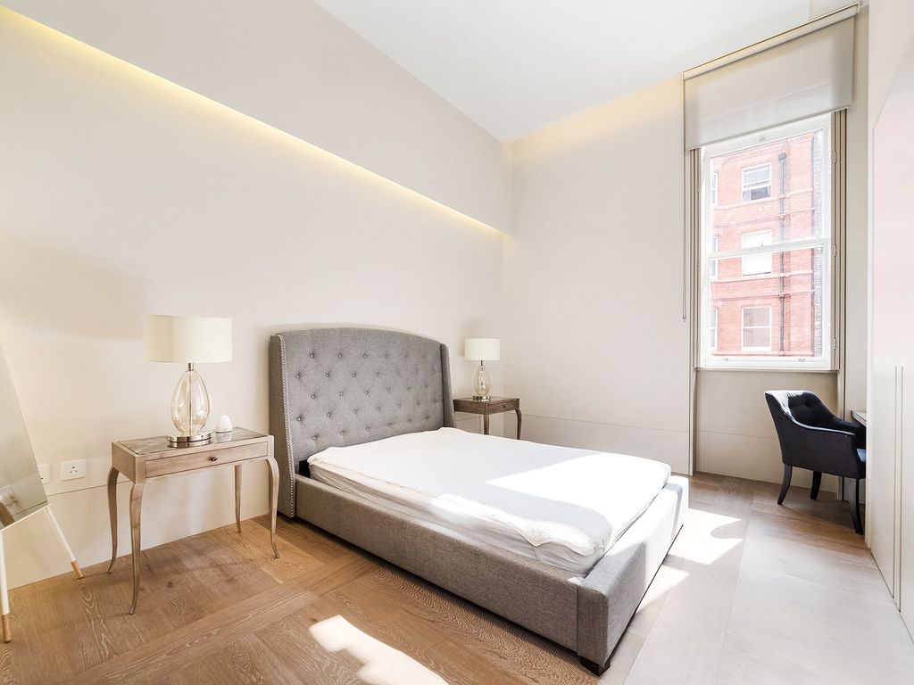 Property photo 3 of 13 Pearson Square