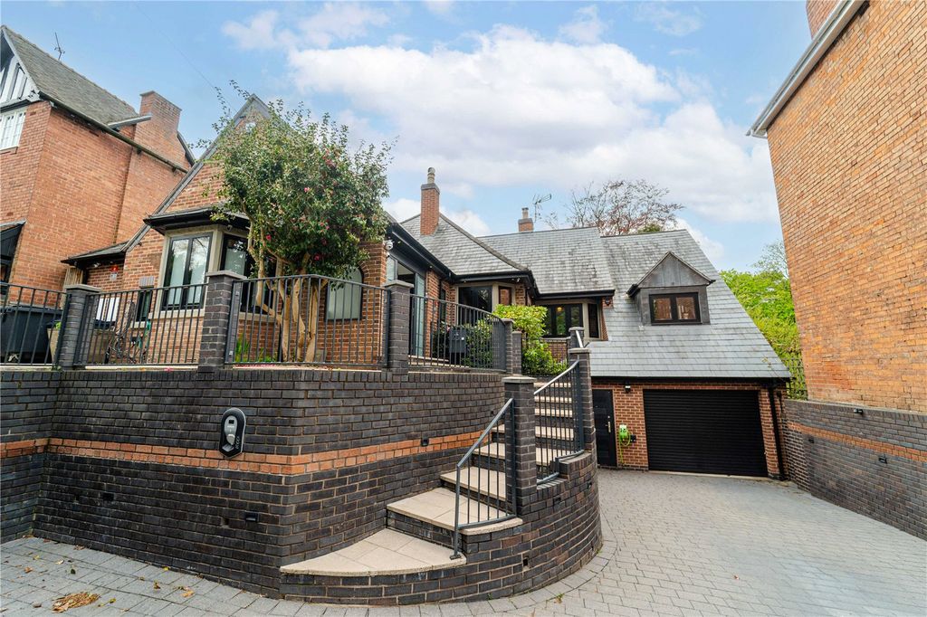 Property photo 2 of 97 Picture No. 31