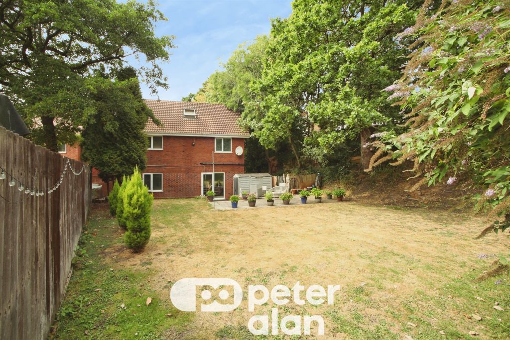 Property photo 2 of 28