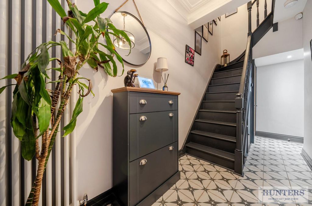 Property photo 2 of 23 1072d293-c730-48dc-85B2-0Da6253Acb3E.Jpg