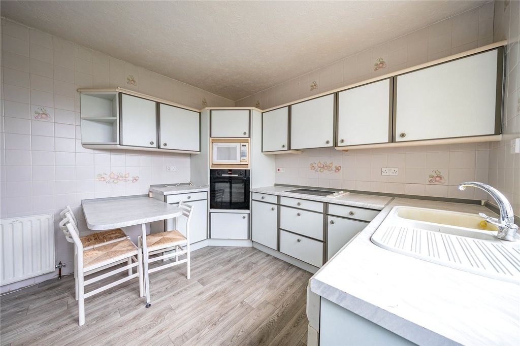 Property photo 2 of 15 Picture No. 16