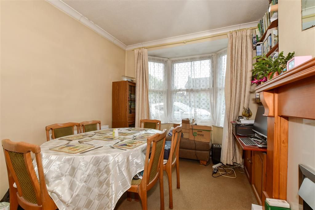 Property photo 3 of 11 Dining Area