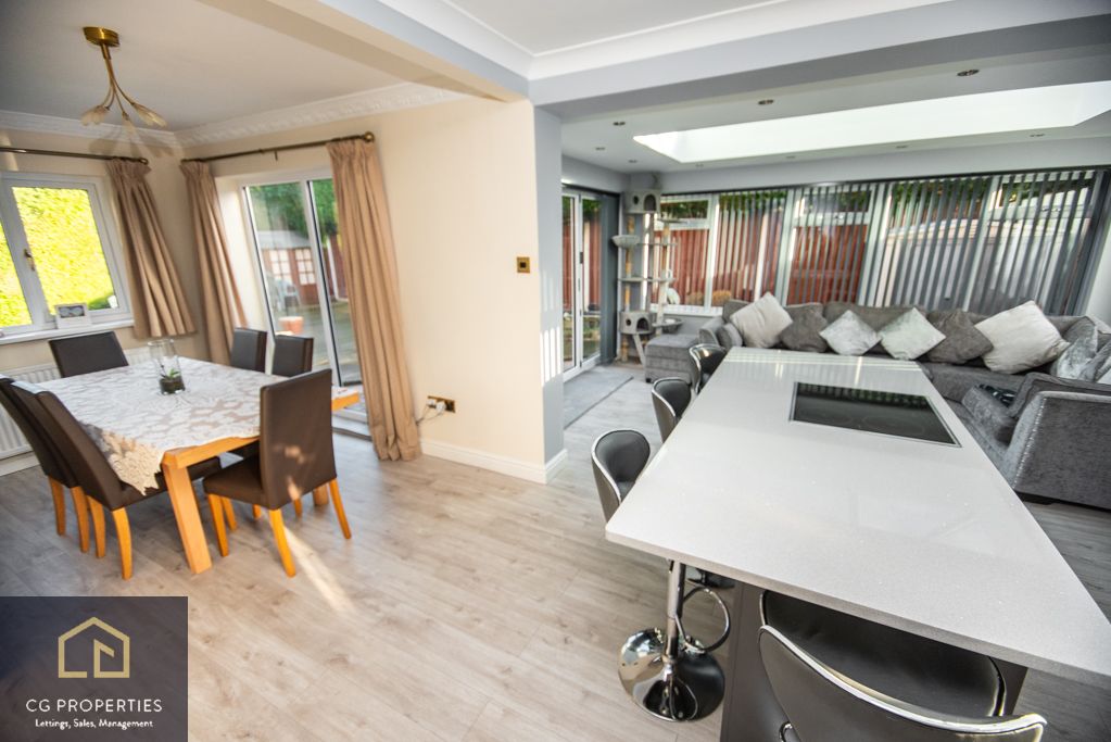 Property photo 3 of 32