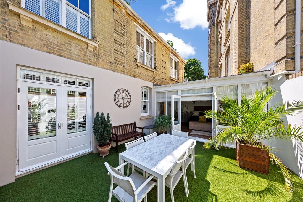 Property photo 2 of 26 Picture No. 20