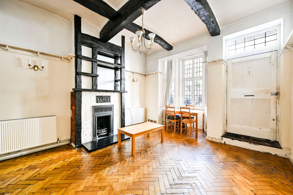 Property photo 3 of 19