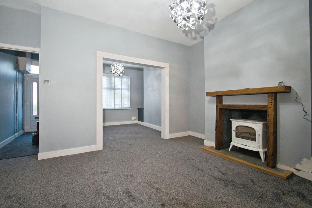 Property photo 3 of 16 Dining Room