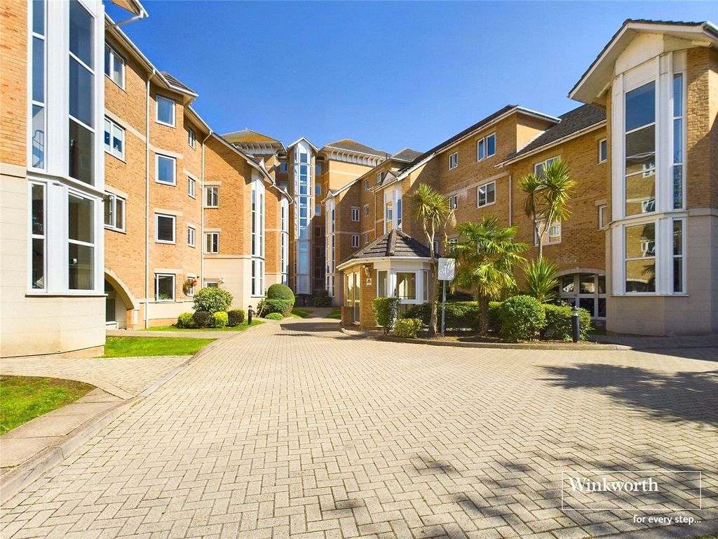 Property photo 1 of 12 Picture No. 17