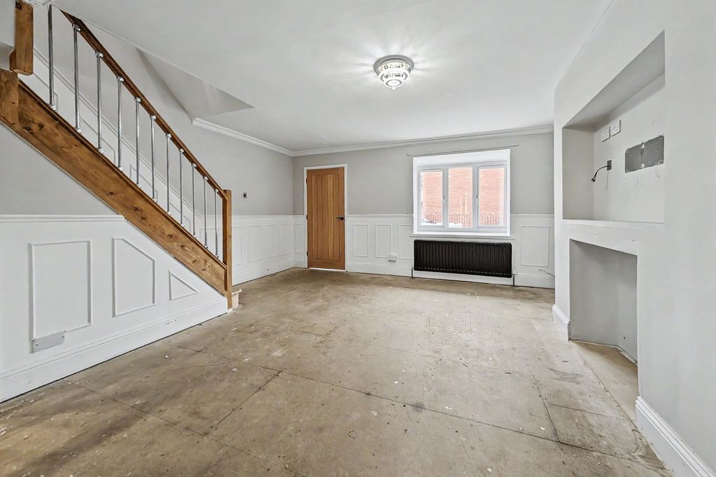 Property photo 2 of 16 2 Woodcroft Close, Annitsford, Northumberland, Ne23 7Uf
