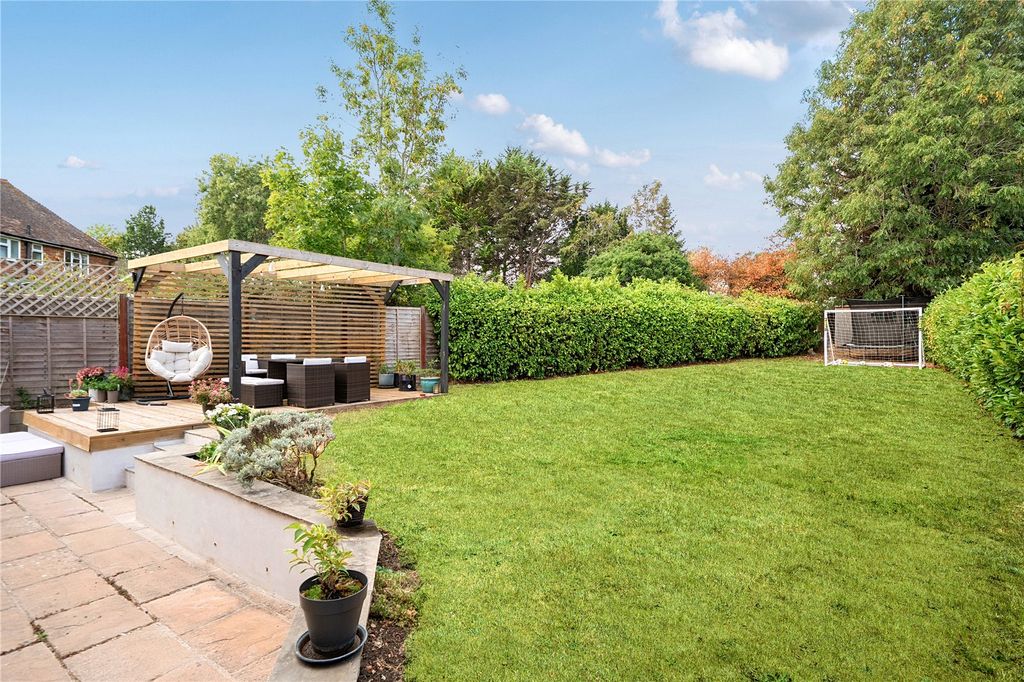 Property photo 3 of 19 Garden