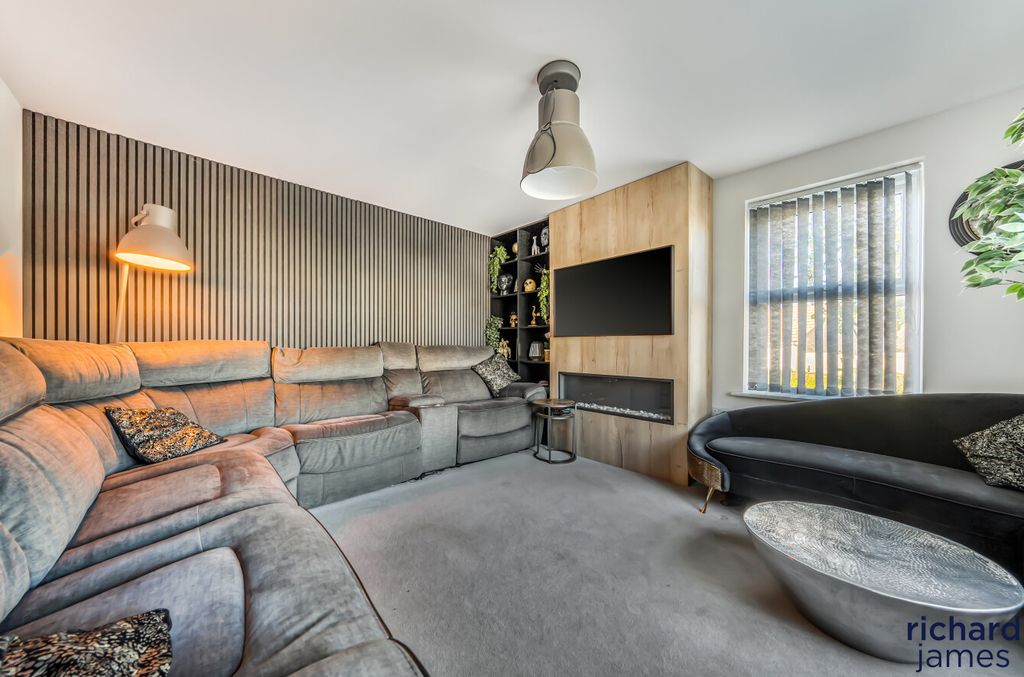 Property photo 3 of 23 F3292F6F6F47482891B2c84Cbd83883B